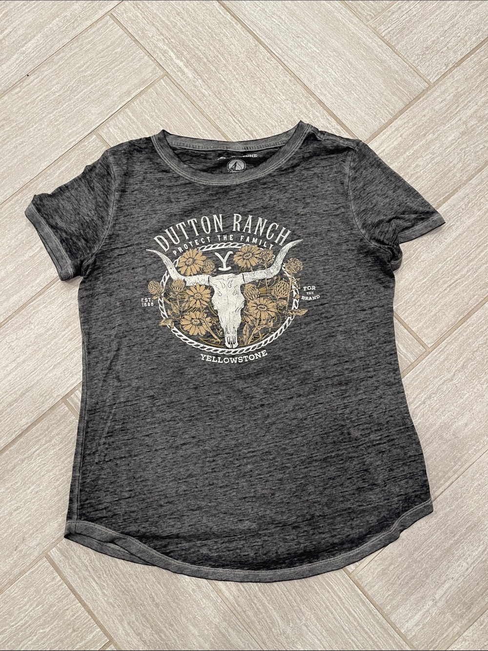 Dutton Ranch Yellowstone Graphic Tee - Charcoal with Cream & Gold Print